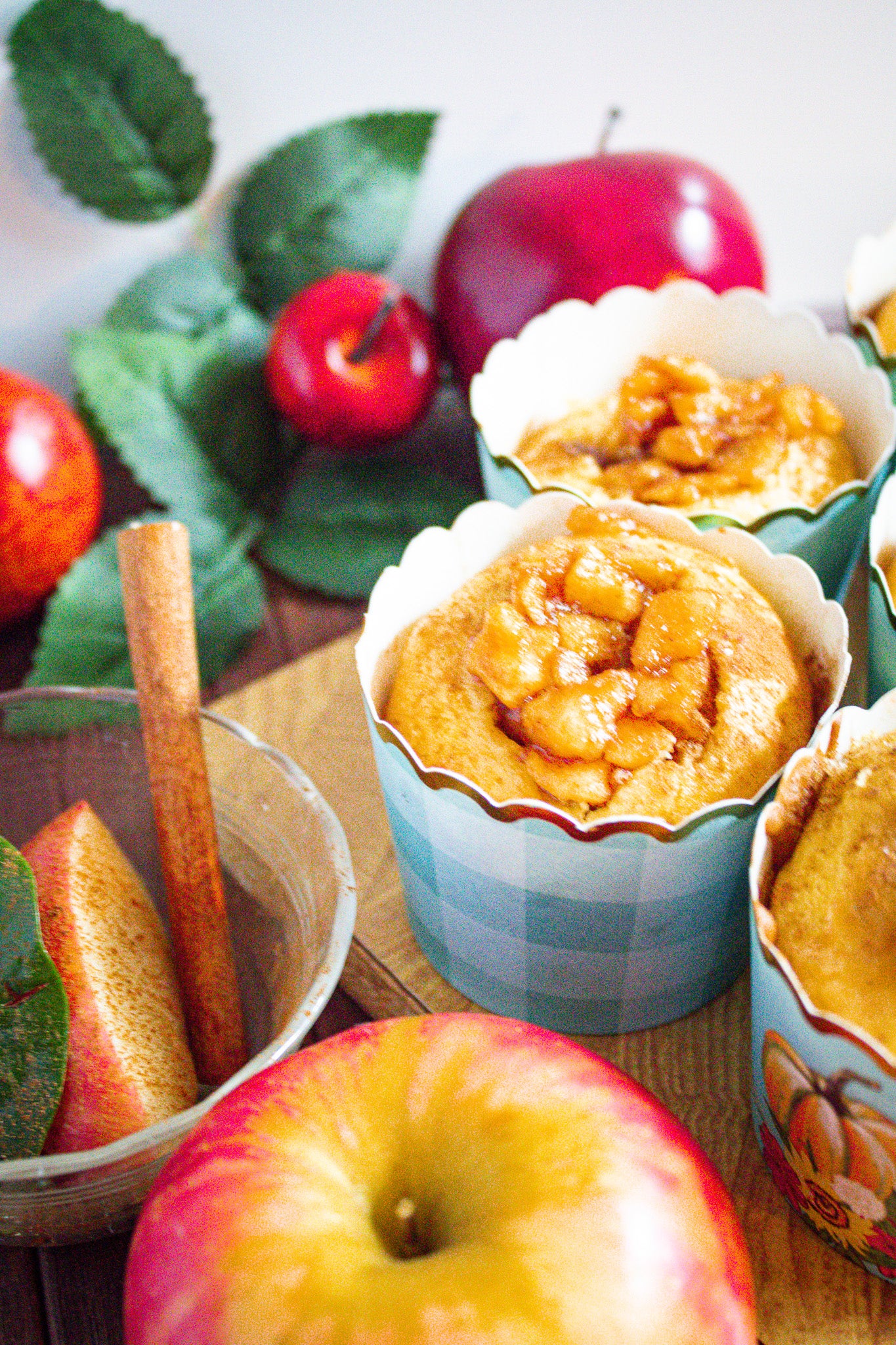 Caramel Apple Pecan Cupcakes [Semi-Exclusive] - Set 3