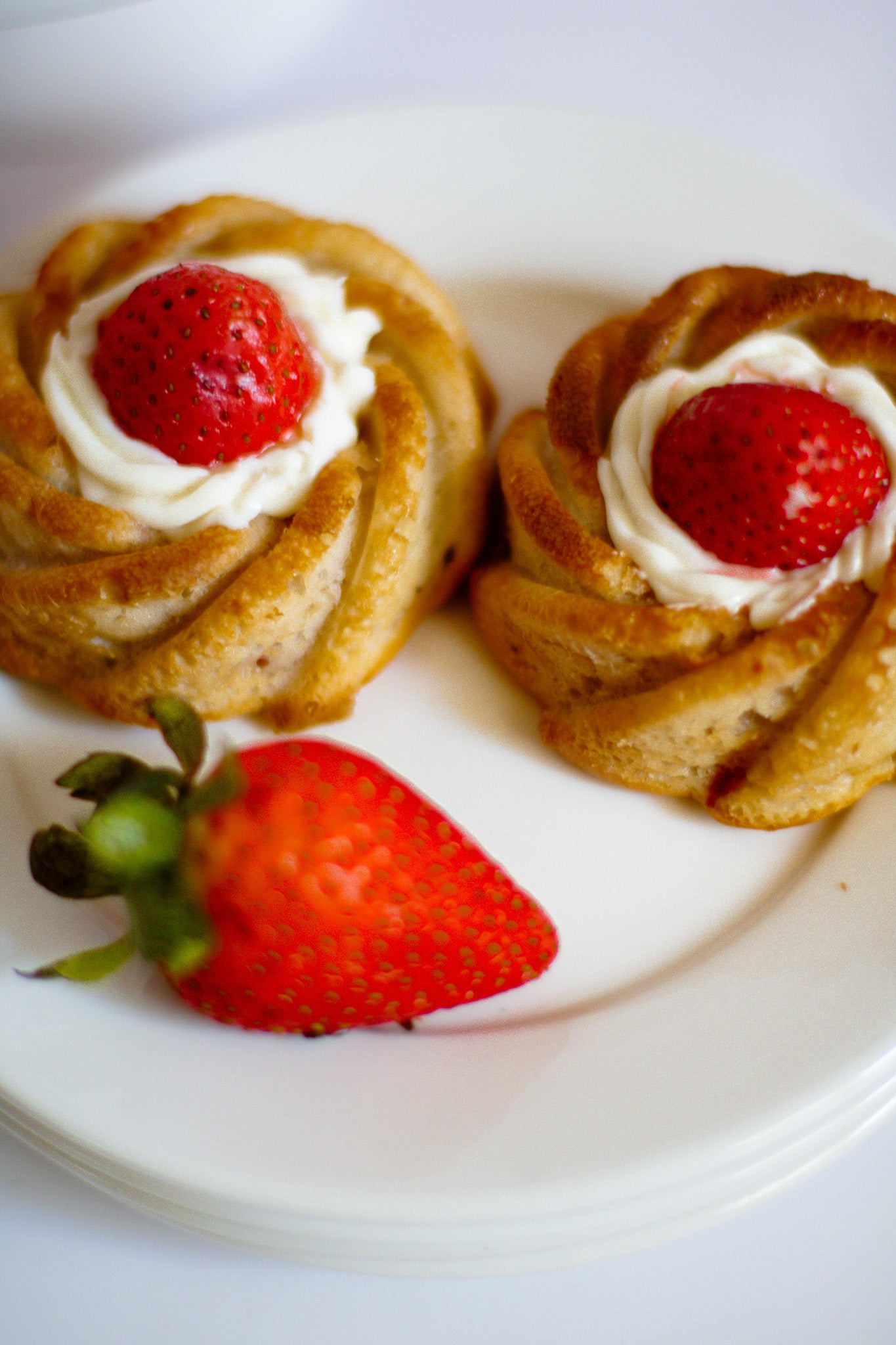 Strawberry Yogurt Mini-Buns (Semi-Exclusive) Set 4