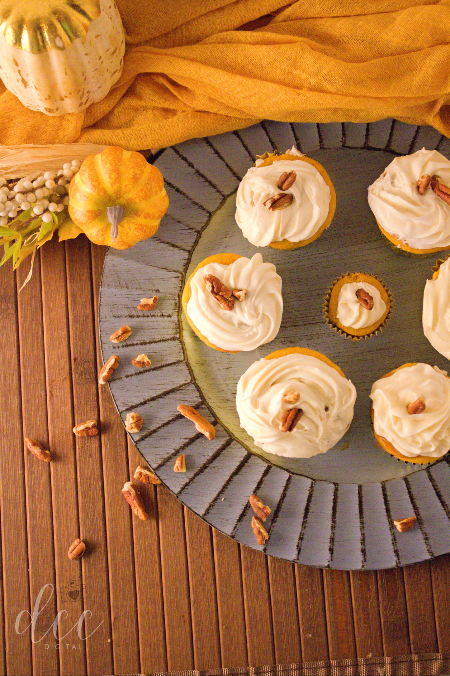 Maple Pumpkin Pecan Cupcakes [Semi-Exclusive] - Set 2