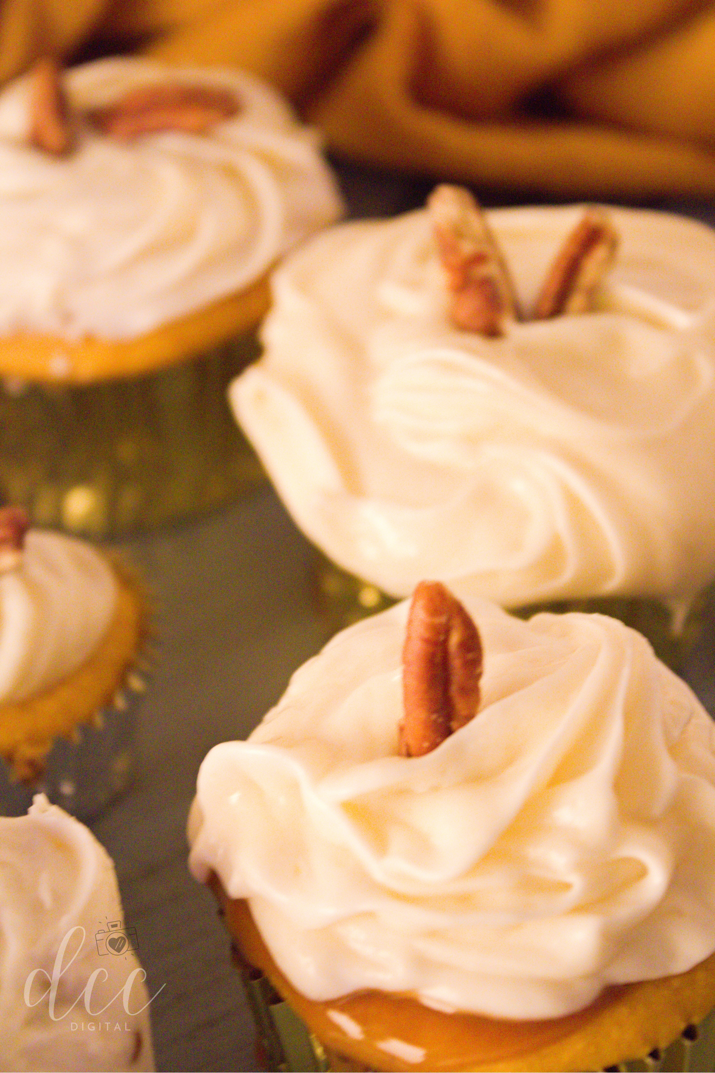 Maple Pumpkin Pecan Cupcakes [Semi-Exclusive] - Set 2