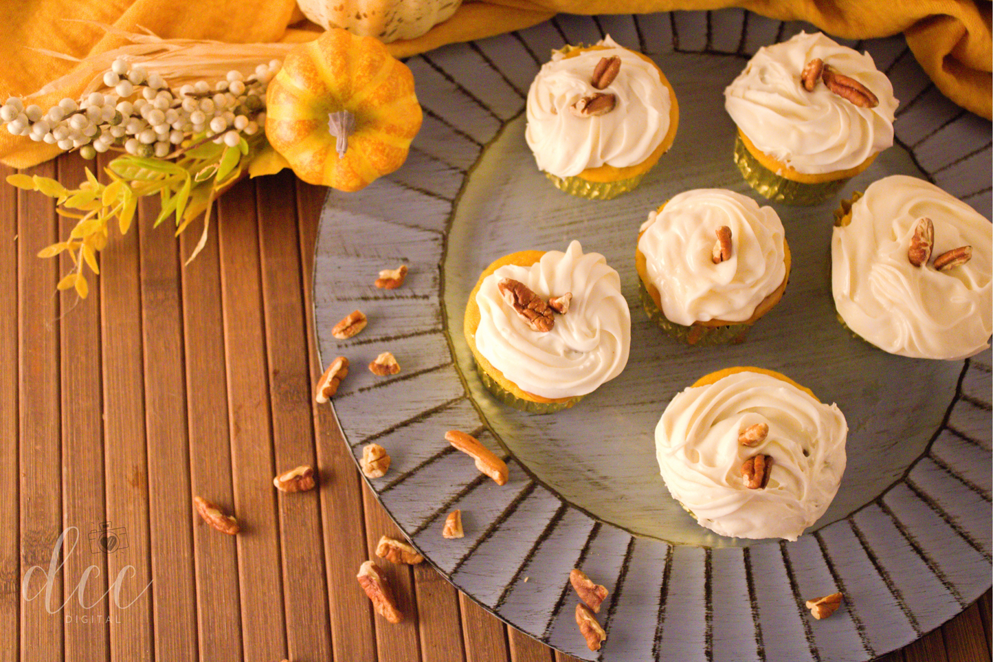 Maple Pumpkin Pecan Cupcakes [Semi-Exclusive] - Set 2