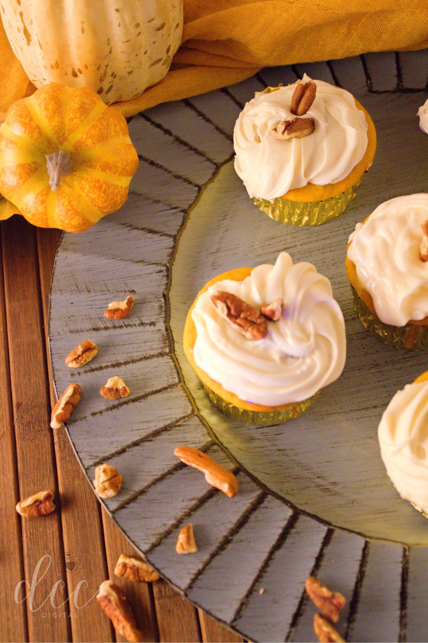 Maple Pumpkin Pecan Cupcakes [Semi-Exclusive] - Set 2