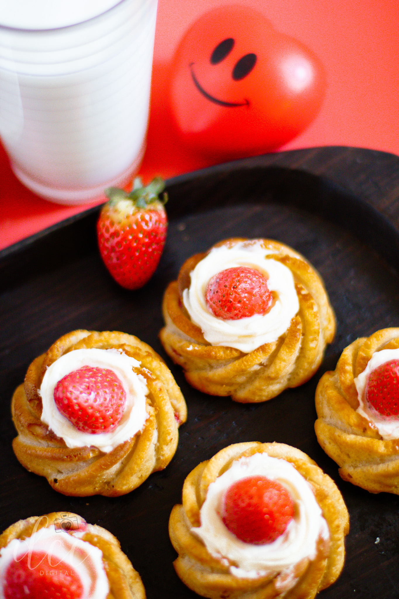 Strawberry Yogurt Mini-Buns (Semi-Exclusive) Set 2